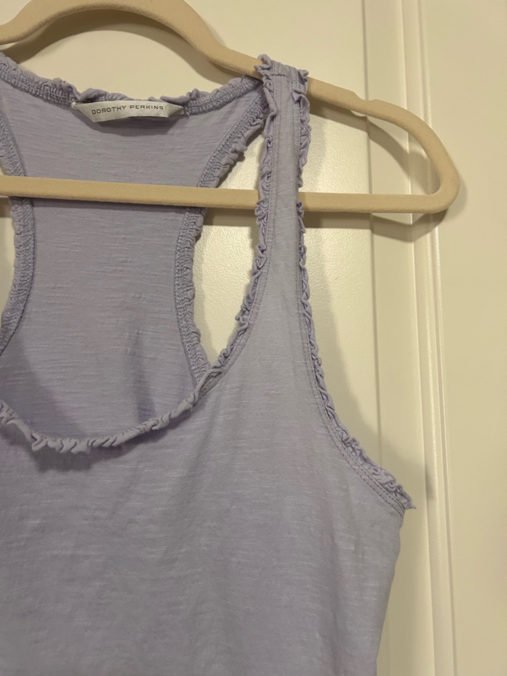 🦄💜🪁Dorothy Perkins Lavender Ruffle-Edge Racerback Tank🪁💜🦄 - Picture 5 of 10